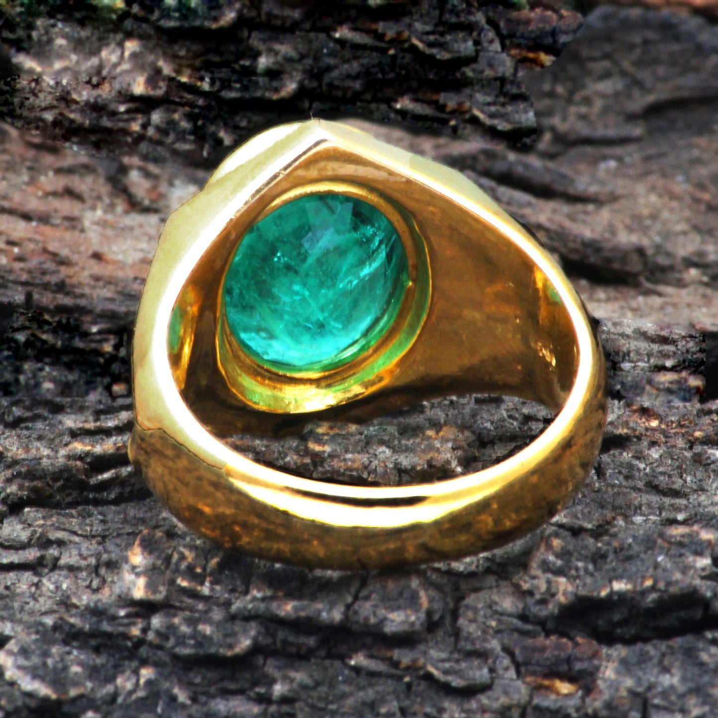 Emerald Gold Ring