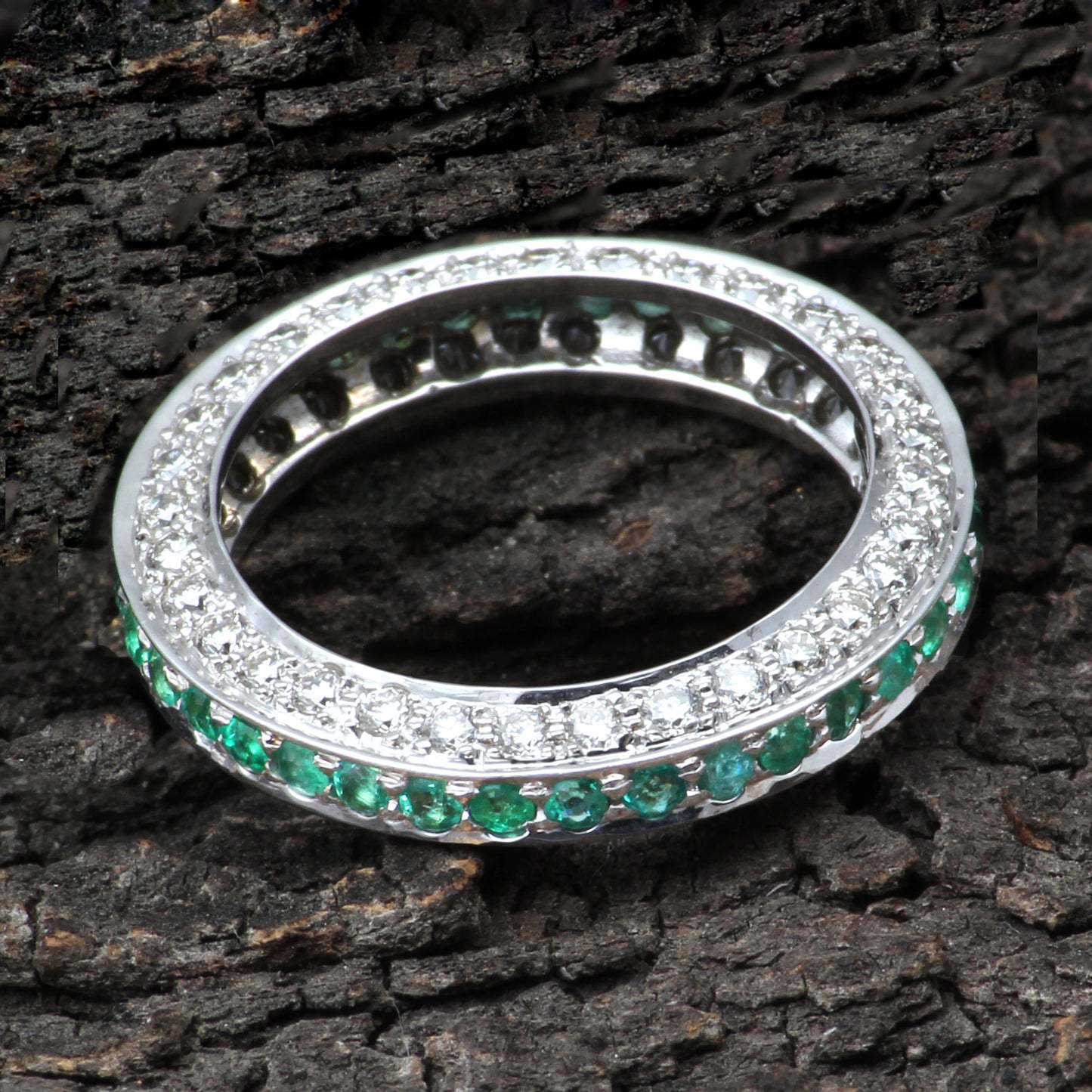 Emerald And Diamonds Gold Ring