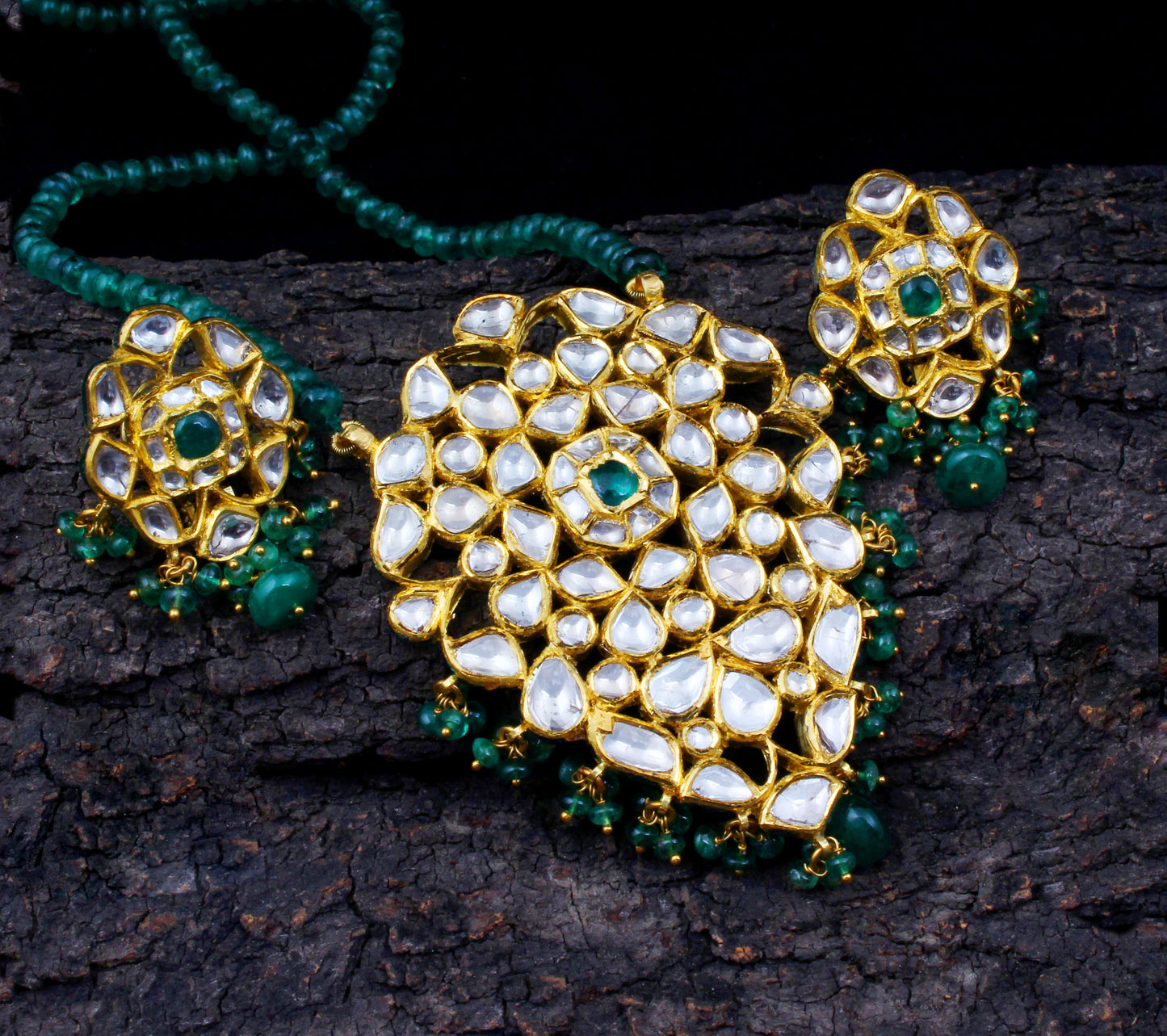 kundan diamond polki earring pendant set with emerald beads