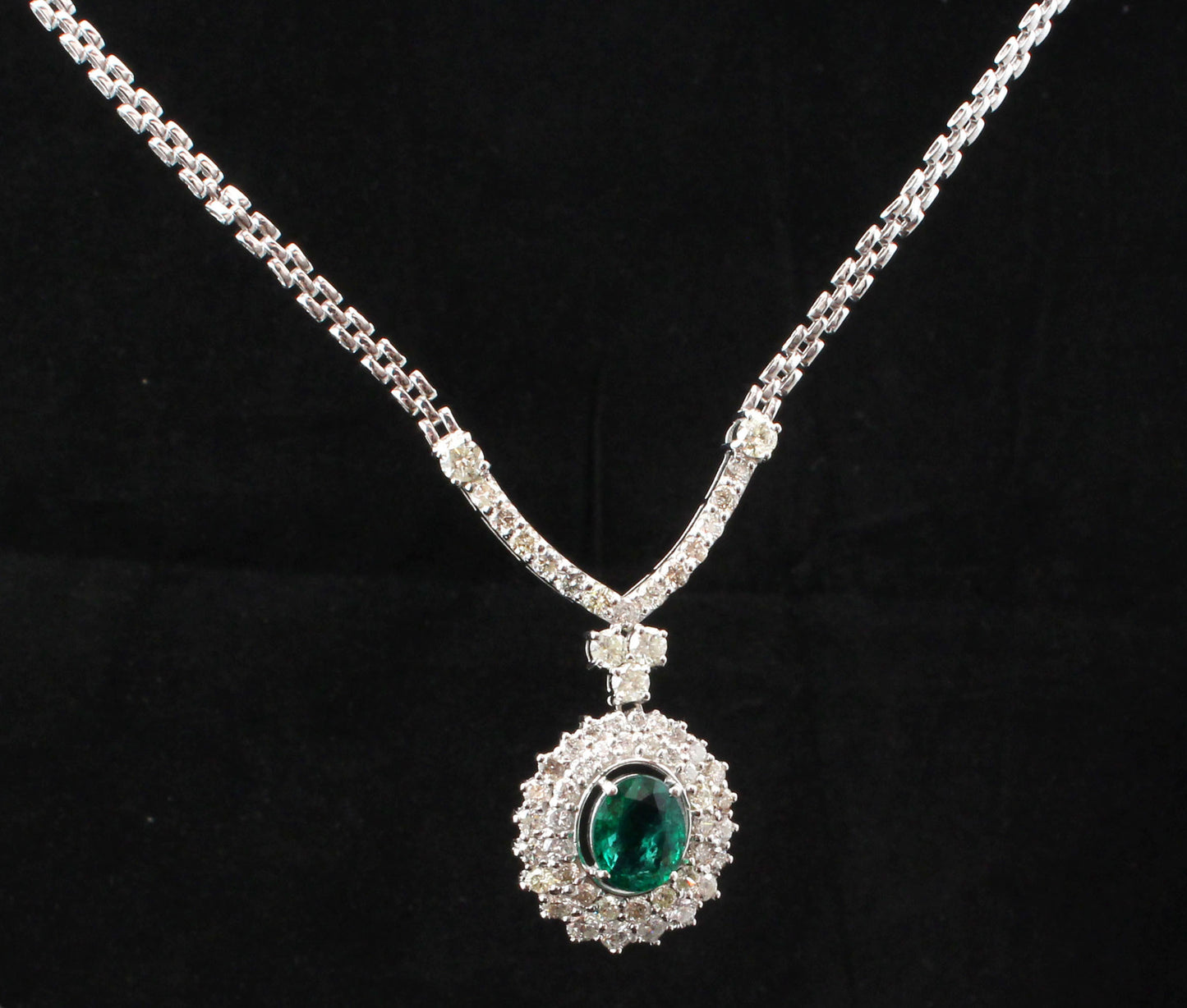 emerald diamond pendant earring set