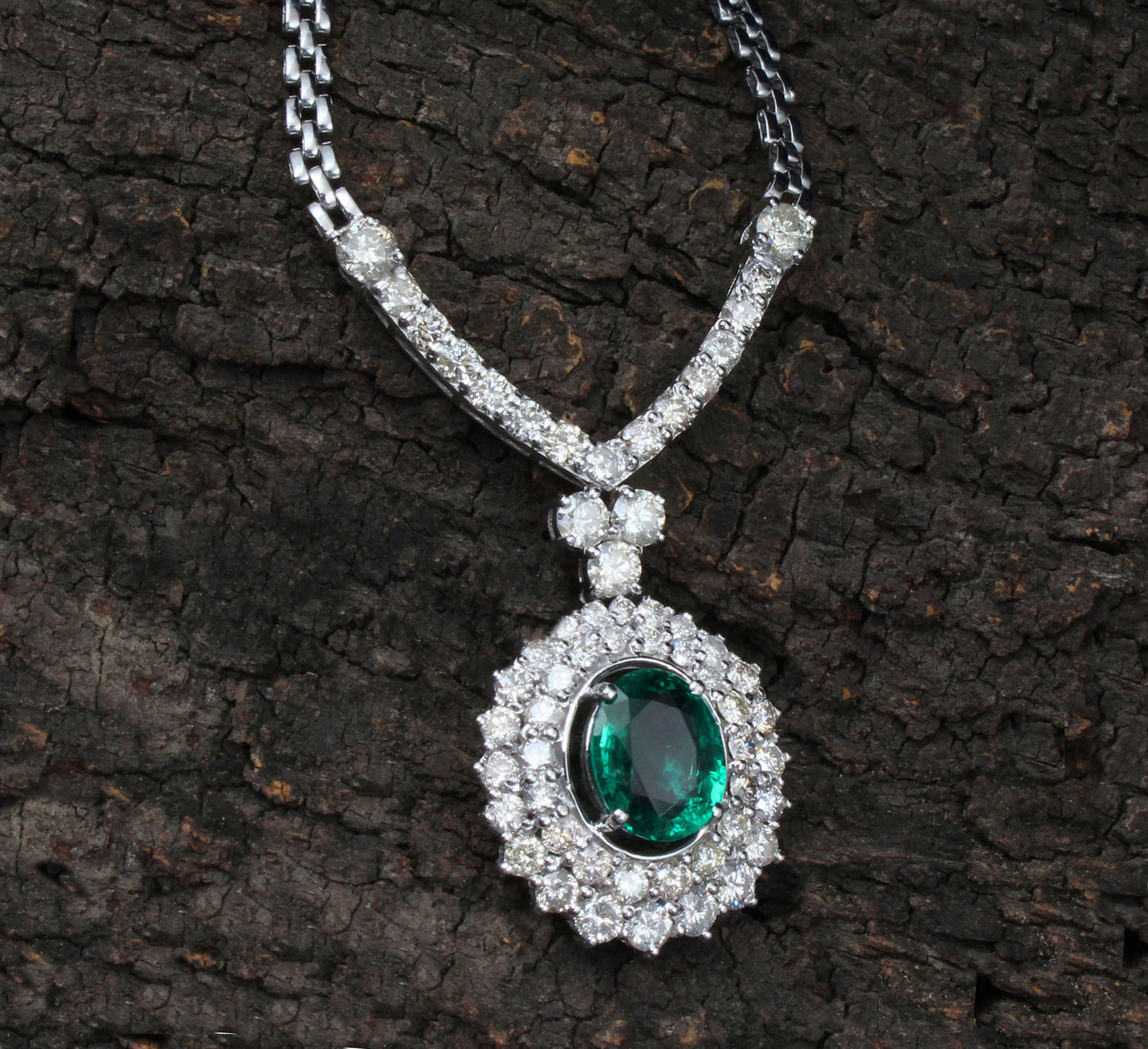 emerald diamond pendant earring set