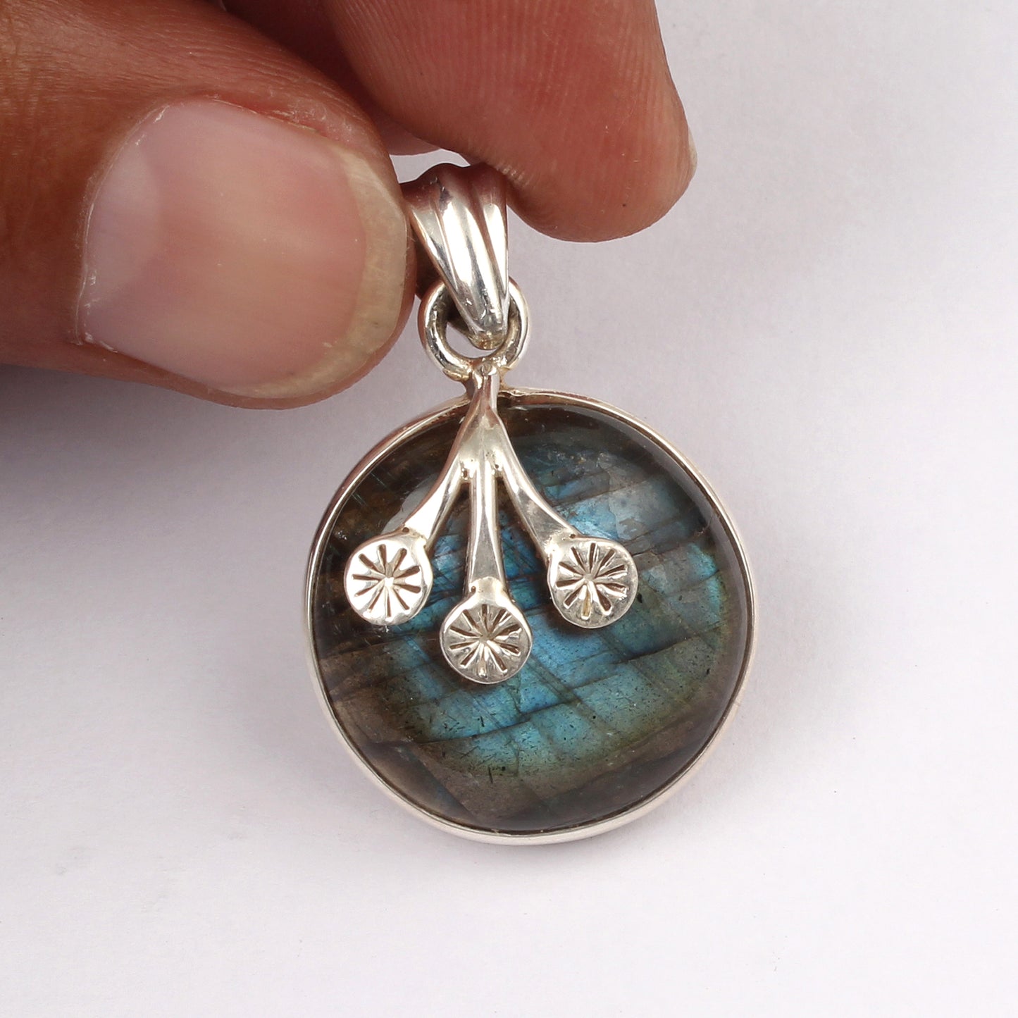 Labradorite Gemstone Pendant Handmade 925 Sterling Silver Jewelry Pendant Floral Motif Silver Jewelry For Gift