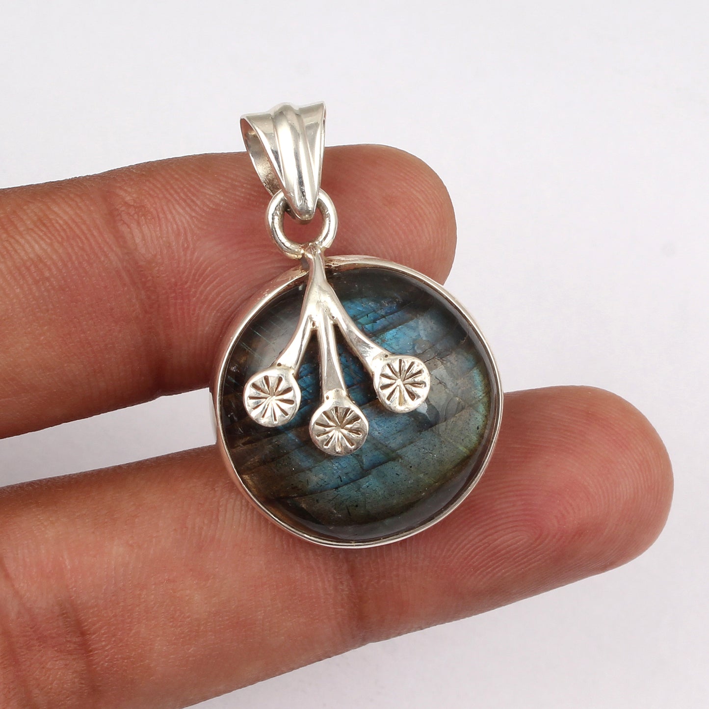 Labradorite Gemstone Pendant Handmade 925 Sterling Silver Jewelry Pendant Floral Motif Silver Jewelry For Gift