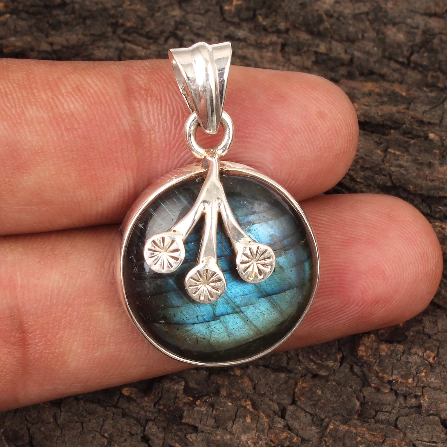 Labradorite Gemstone Pendant Handmade 925 Sterling Silver Jewelry Pendant Floral Motif Silver Jewelry For Gift