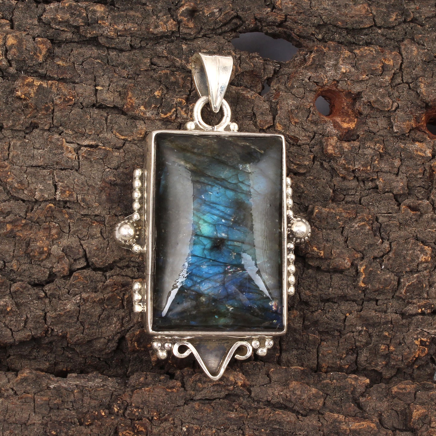 Natural Labradorite Gemstone Pendant Handmade 925 Sterling Silver Jewelry Pendant Boho Silver Jewelry For Gift