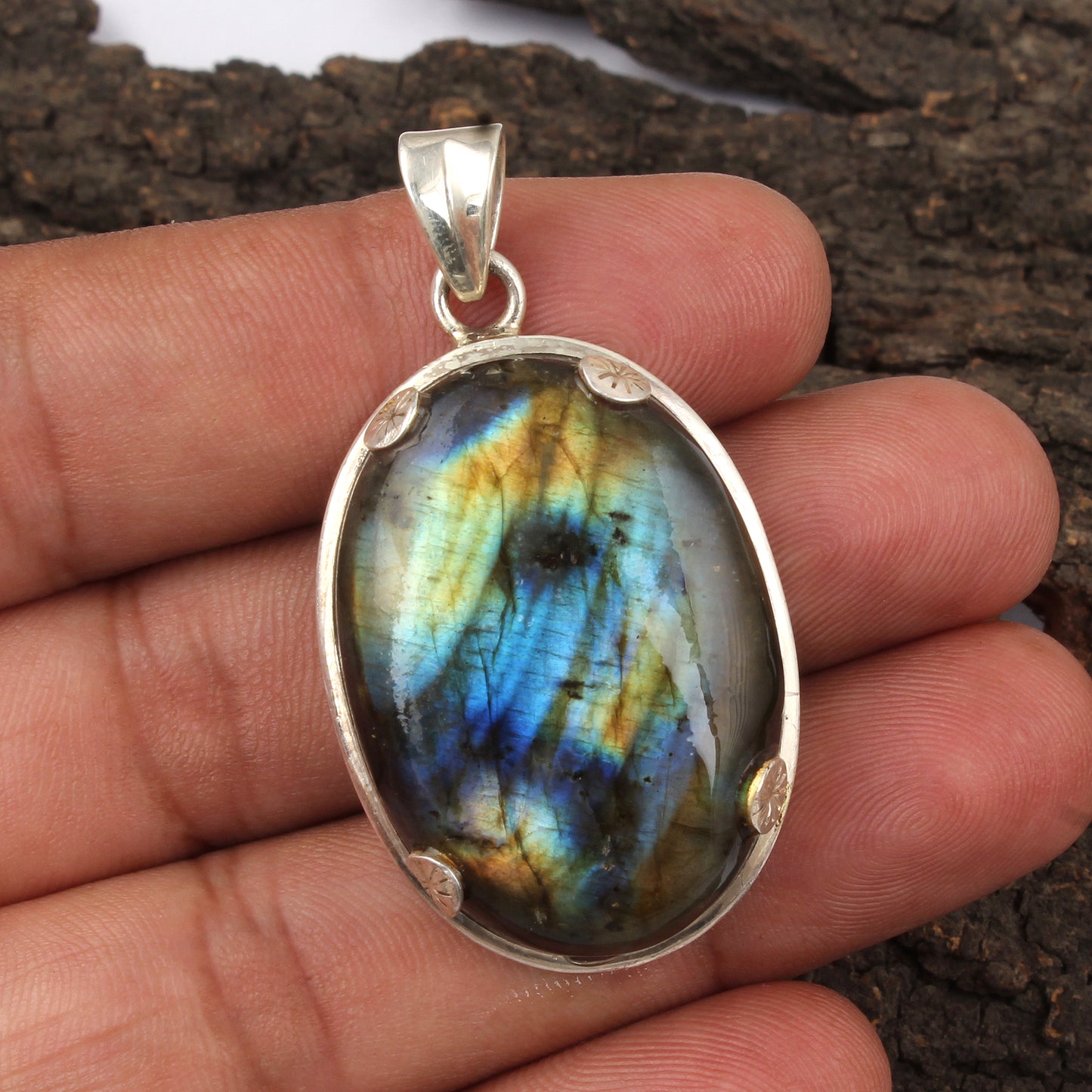 Natural Labradorite Oval Gemstone Pendant Handmade Prong Setting 925 Sterling Silver Jewelry Pendant For Gift
