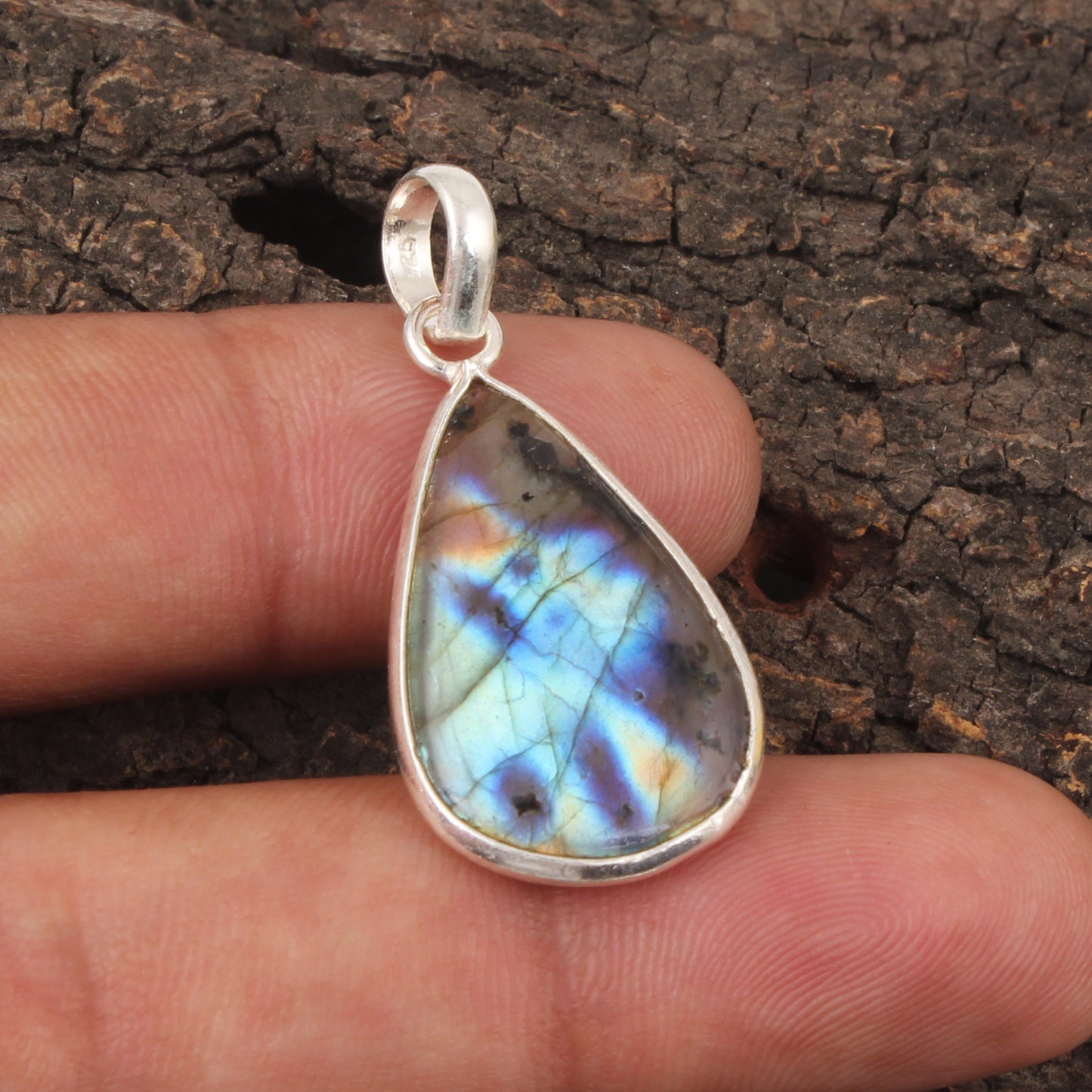 Natural Labradorite Pendant 925 Sterling Silver Bezel Setting Pear Shape Gemstone Pendant