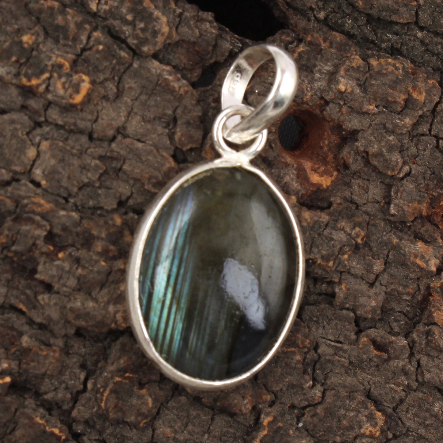 Natural Labradorite Pendant 925 Sterling Silver Bezel Set Pendant Oval Shape Stone Handmade Pendant