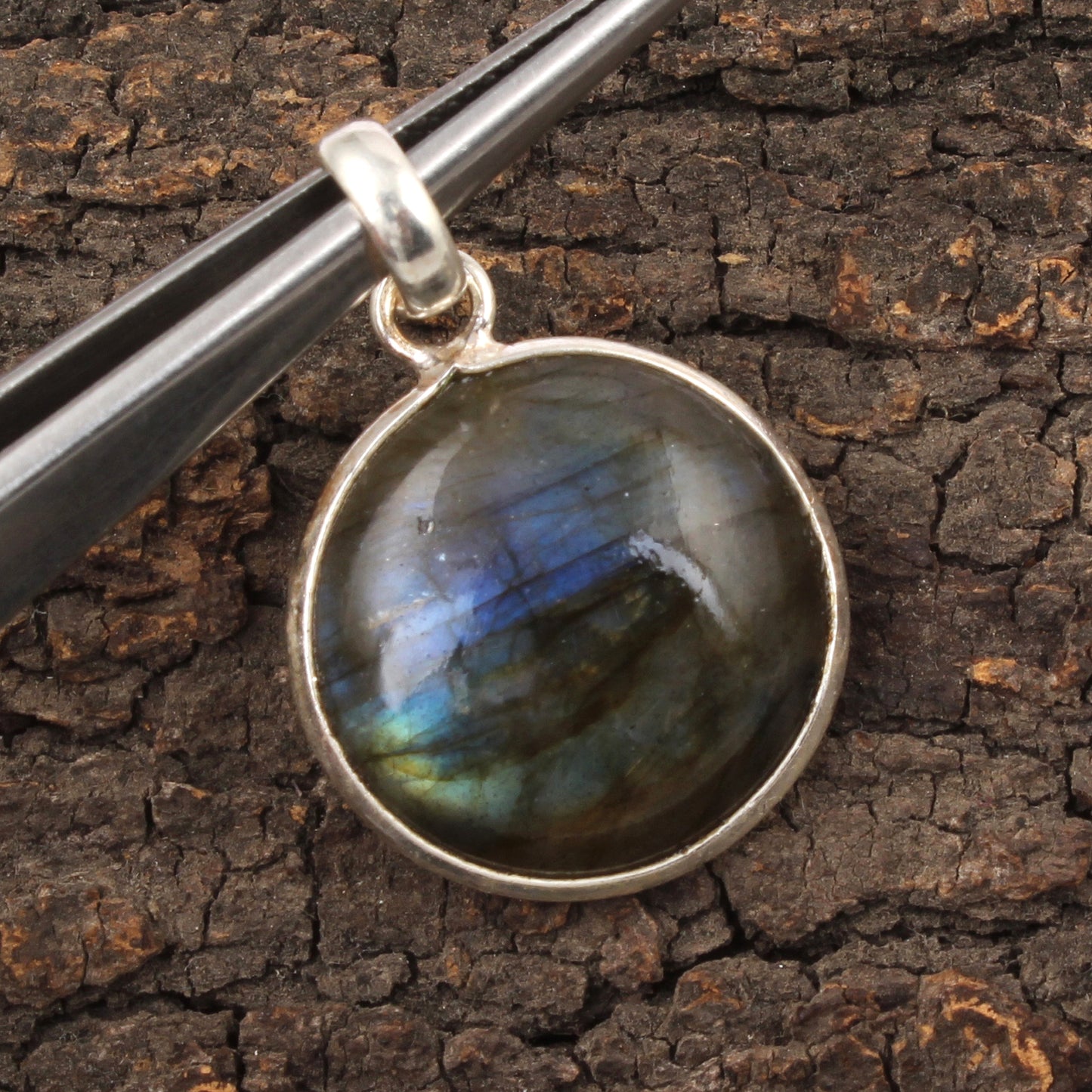 Natural Labradorite Pendant 925 Sterling Silver Bezel Setting Round Shape Gemstone Pendant