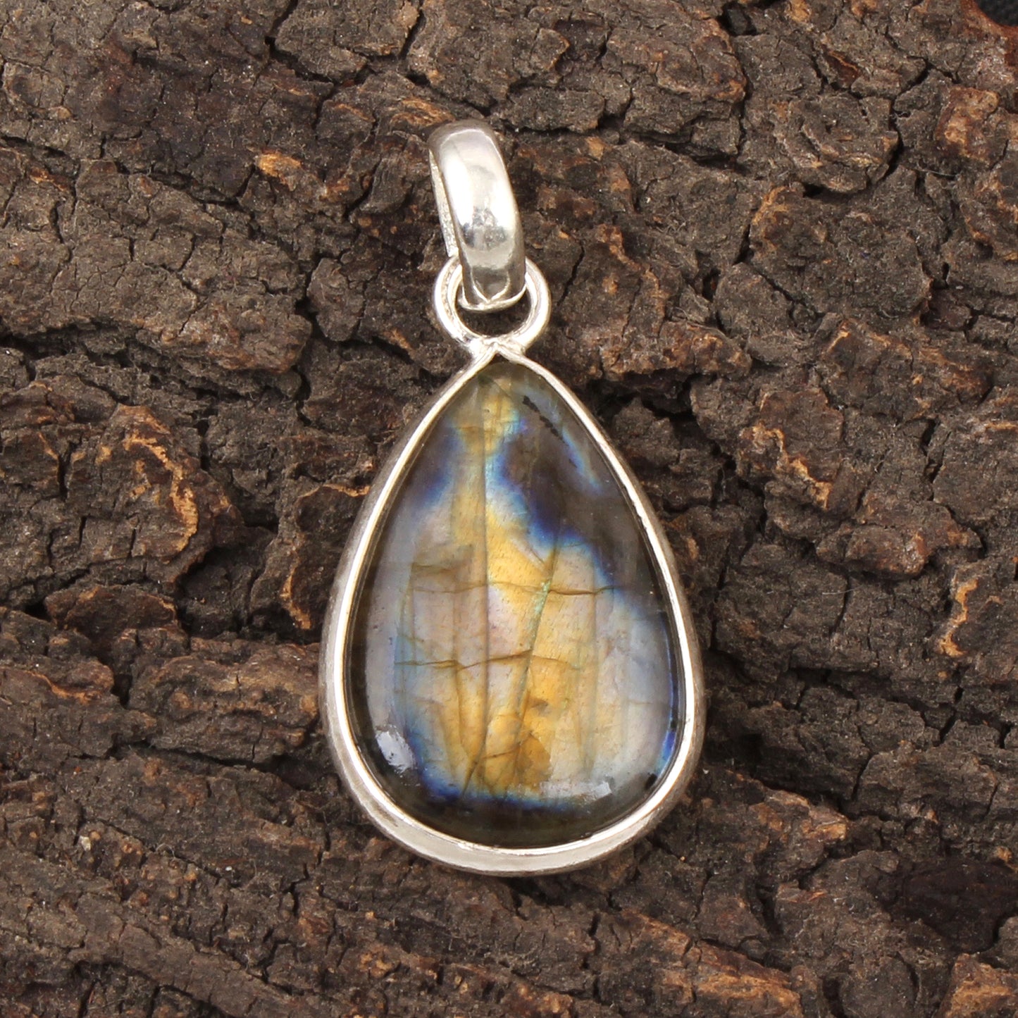 Labradorite Pendant 925 Sterling Silver Bezel Setting Pear Shape Handmade Gemstone Pendant