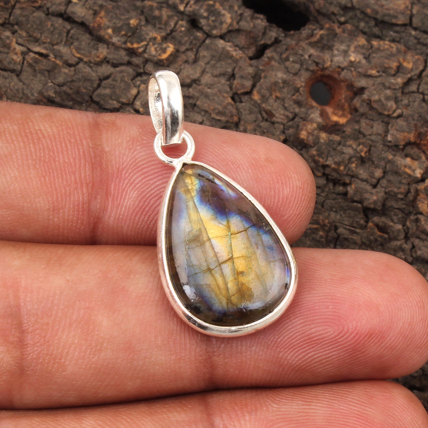 Labradorite Pendant 925 Sterling Silver Bezel Setting Pear Shape Handmade Gemstone Pendant