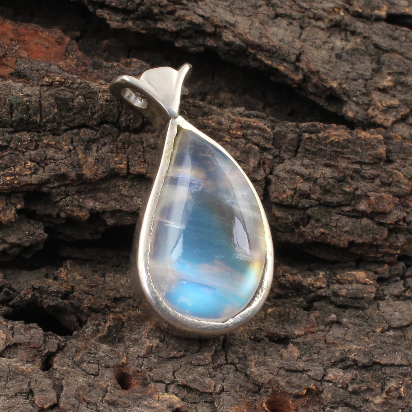 Blue Flashy Rainbow Moonstone Pendant Handmade 925 Sterling Silver Natural Gemstone Pendant