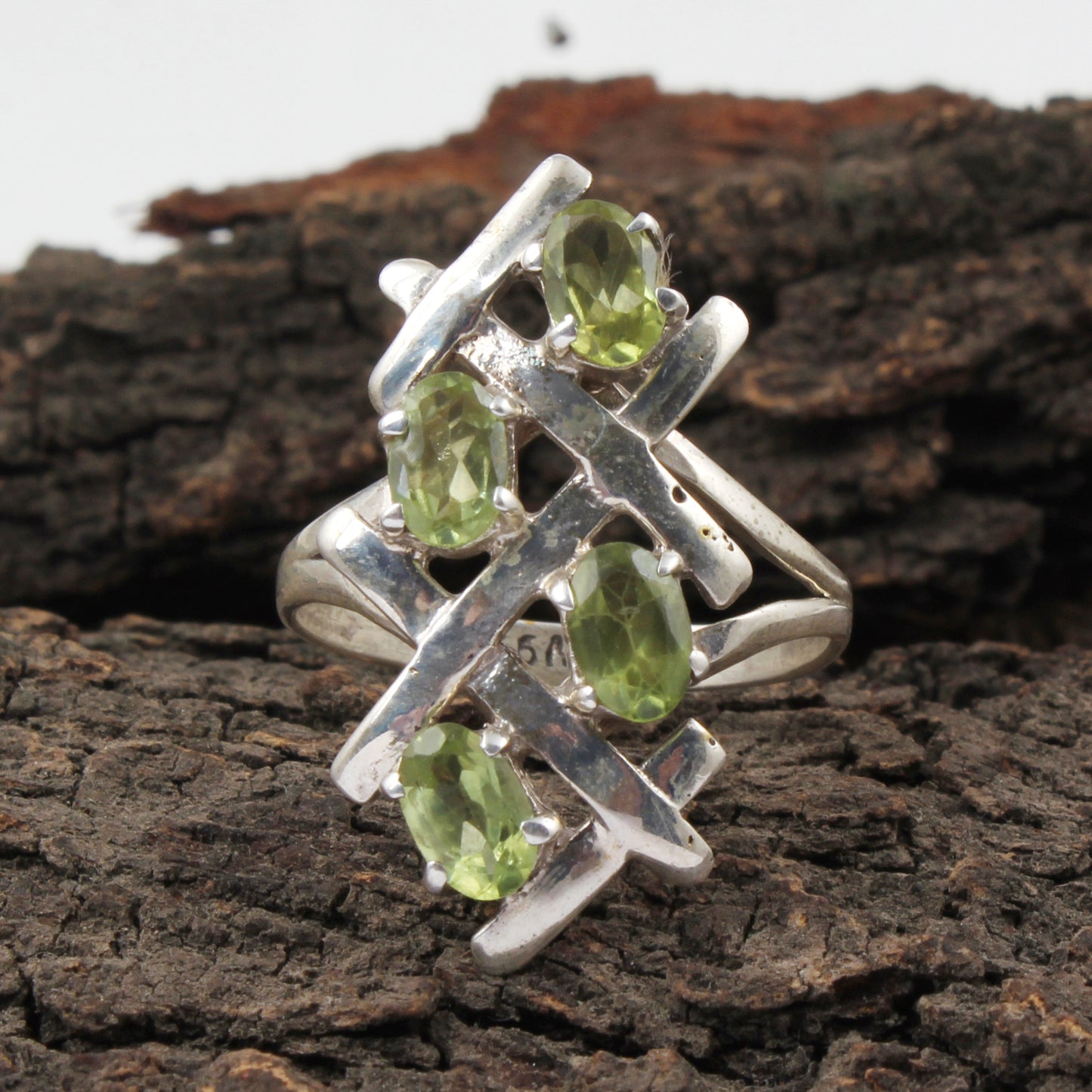 Criss-Cross Peridot Ring Handmade 925 Sterling Silver Prong Setting Natural Gemstone Rings For Women Girls