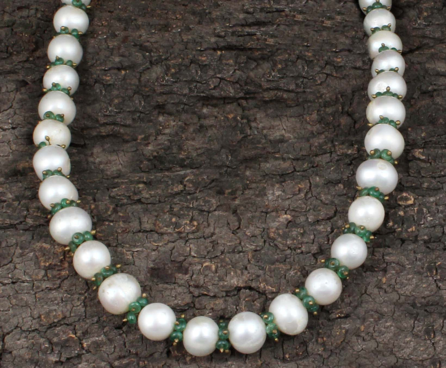 Pearl Emerald Round Beads